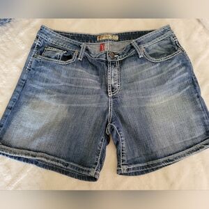 Big star denim shorts size 32